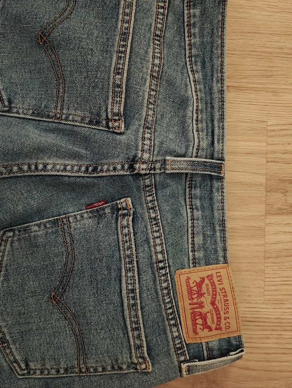 Levi’s Women’s Wide-Leg Jeans Blue Wash Size 29